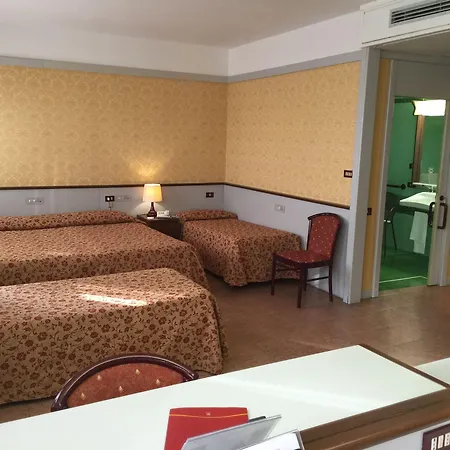 Maxim Hotell