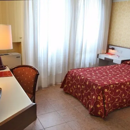Maxim Hotell