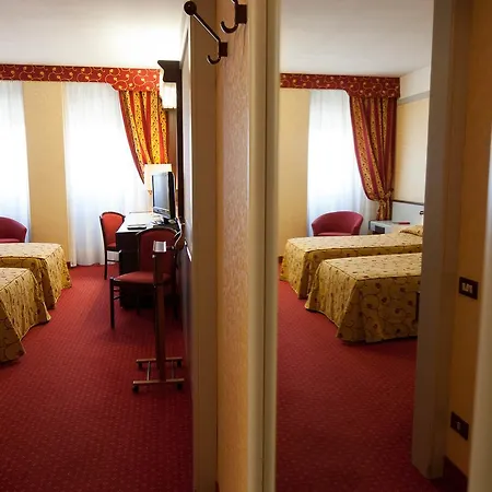 Hotell Maxim 4*