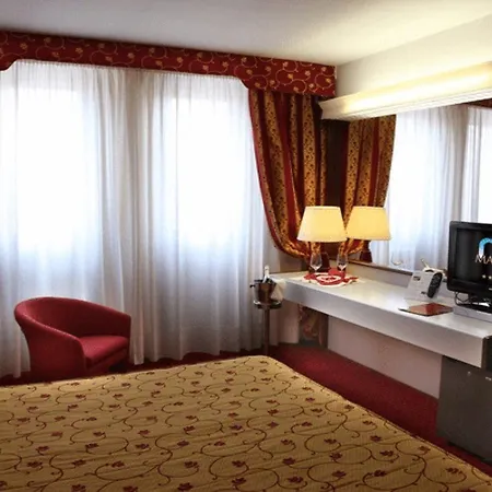 Hotel Maxim