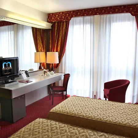 Hotel Maxim 4*