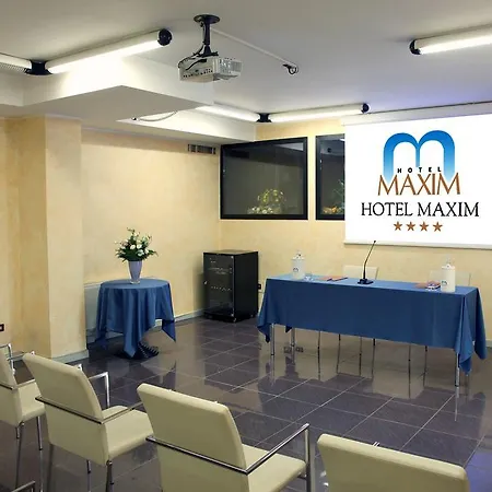Hotel Maxim 4*