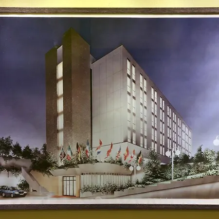 Hotel Maxim 4*