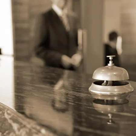 Maxim Hotel 4*